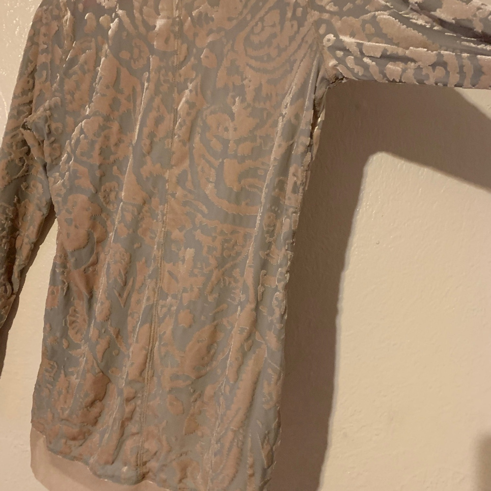 Top - Picture 4 of 4